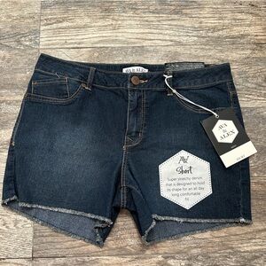 Ava & Alex Dark Wash Denim Shorts – Size 14 Short – Raw Hem – New Without Tags